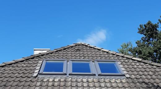 drei-dachfenster-grau