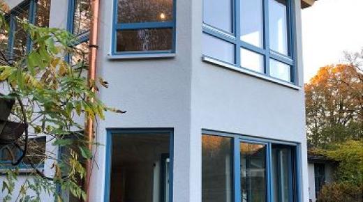 fenster-blau