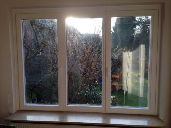 bodentiefe-holzfenster-in-weiß-mit-schallschutzverglasung