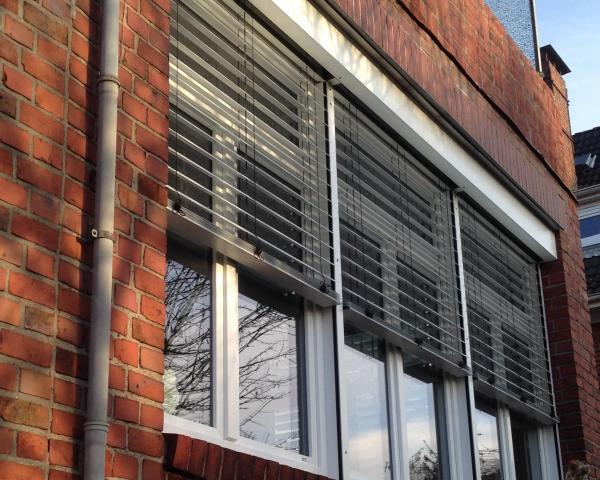 kunststofffenster-einbruchhemmend-mit-außen-raffstore-hamburg-langenhorn 