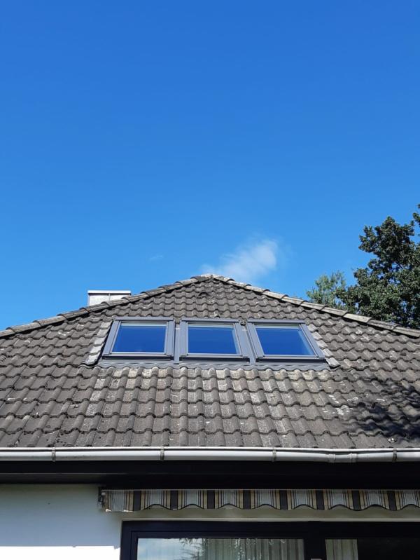 drei-dachfenster-grau