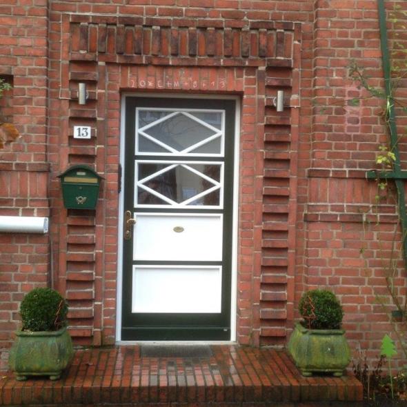 nachbau-historischer-holzhaustür-in-hamburg-fuhlsbuettel 